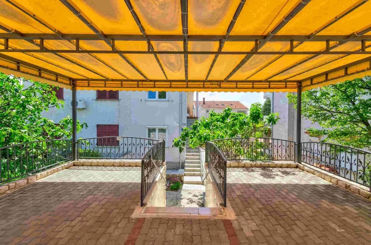 Apartments In Dramalj 39504