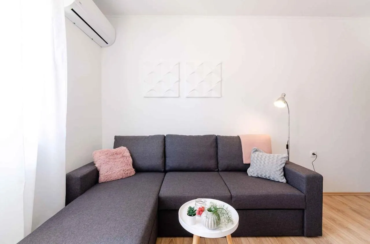 Apartments In Dramalj 39504