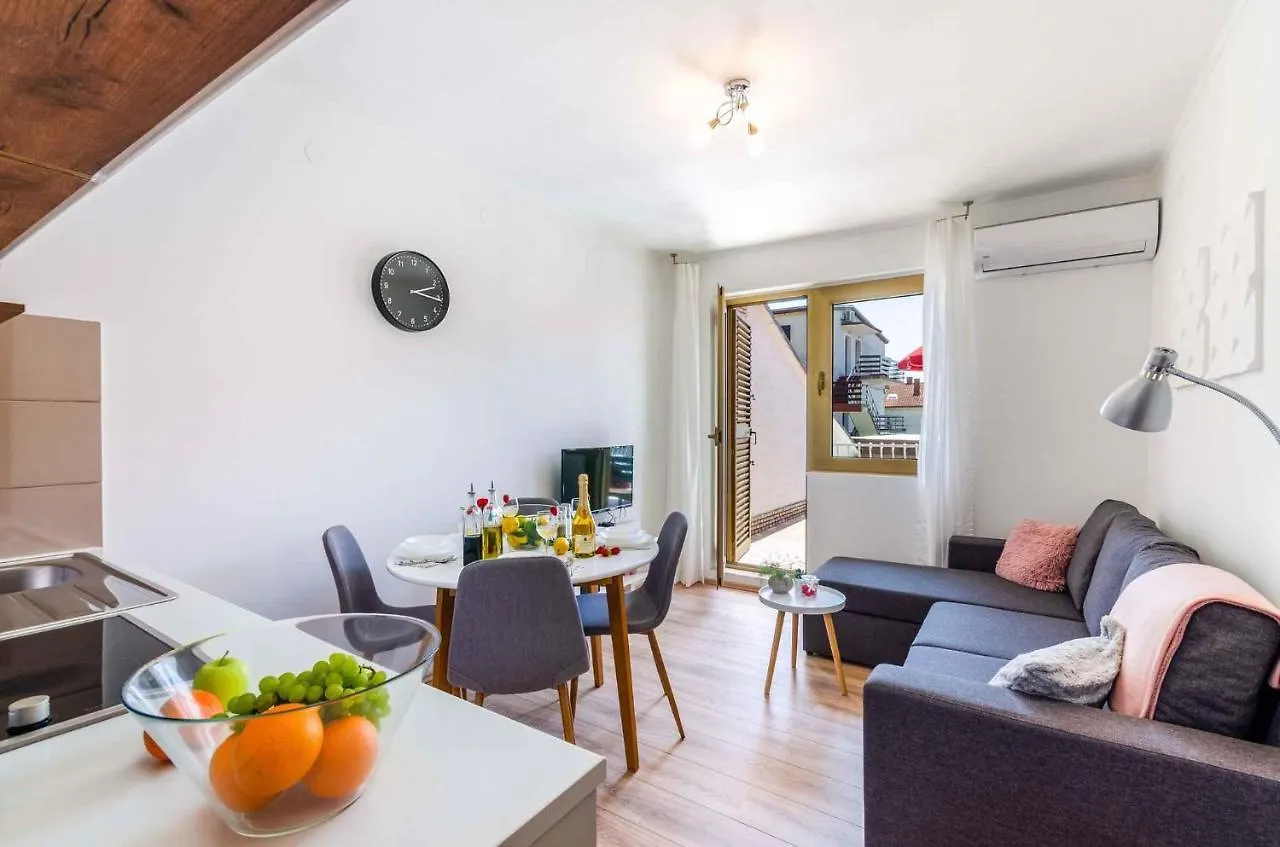Apartments In Dramalj 39504
