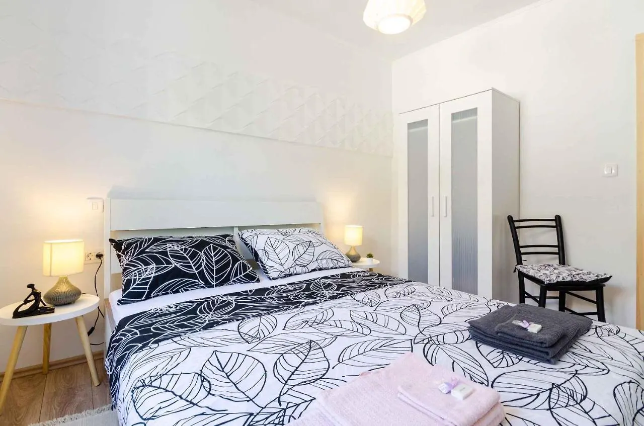 Apartments In Dramalj 39504
