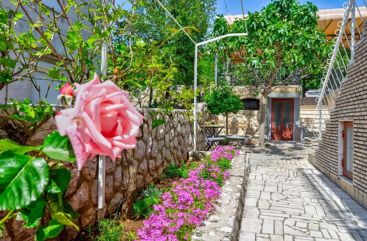 Apartments In Dramalj 39504 Croatia