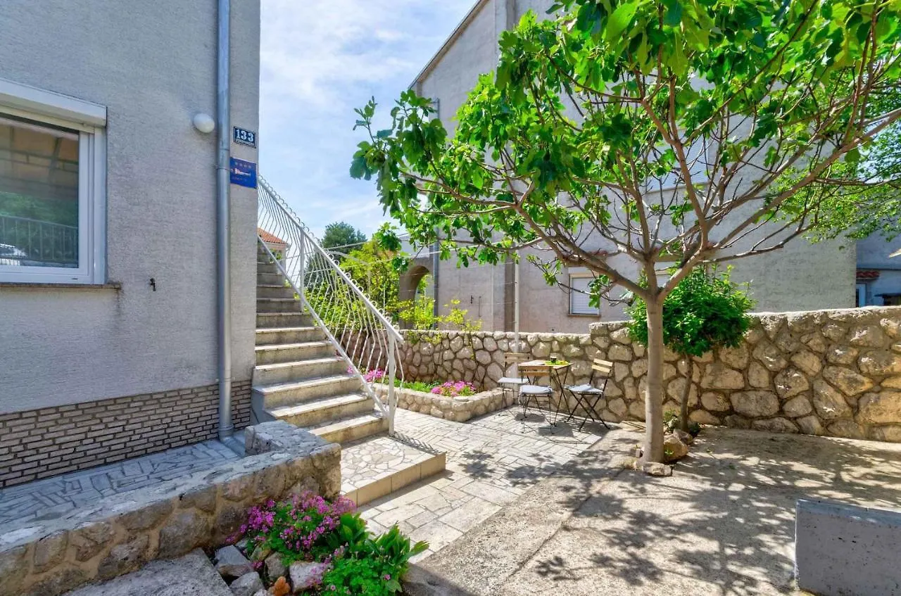 Apartments In Dramalj 39504