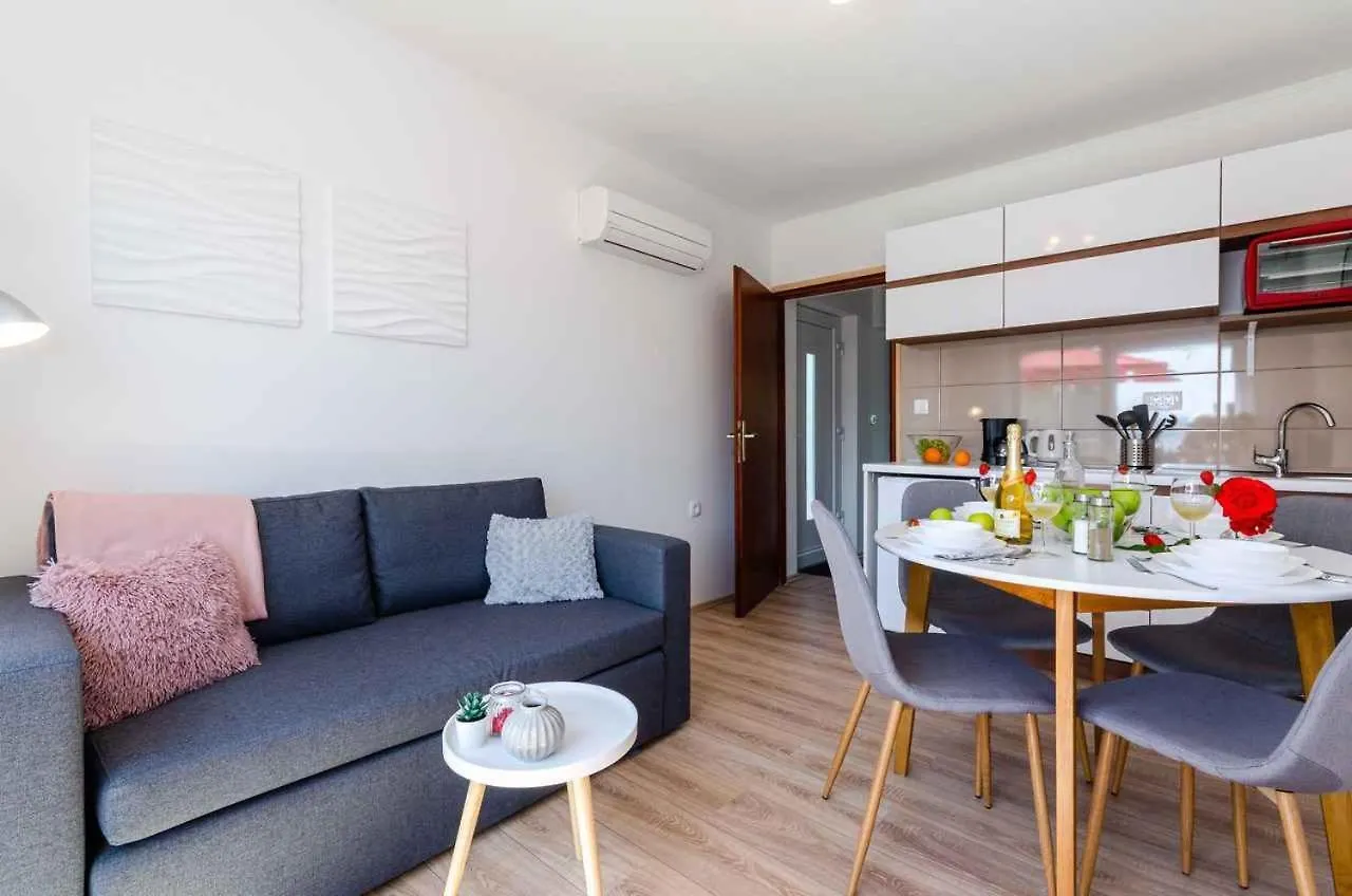 Apartments In Dramalj 39504