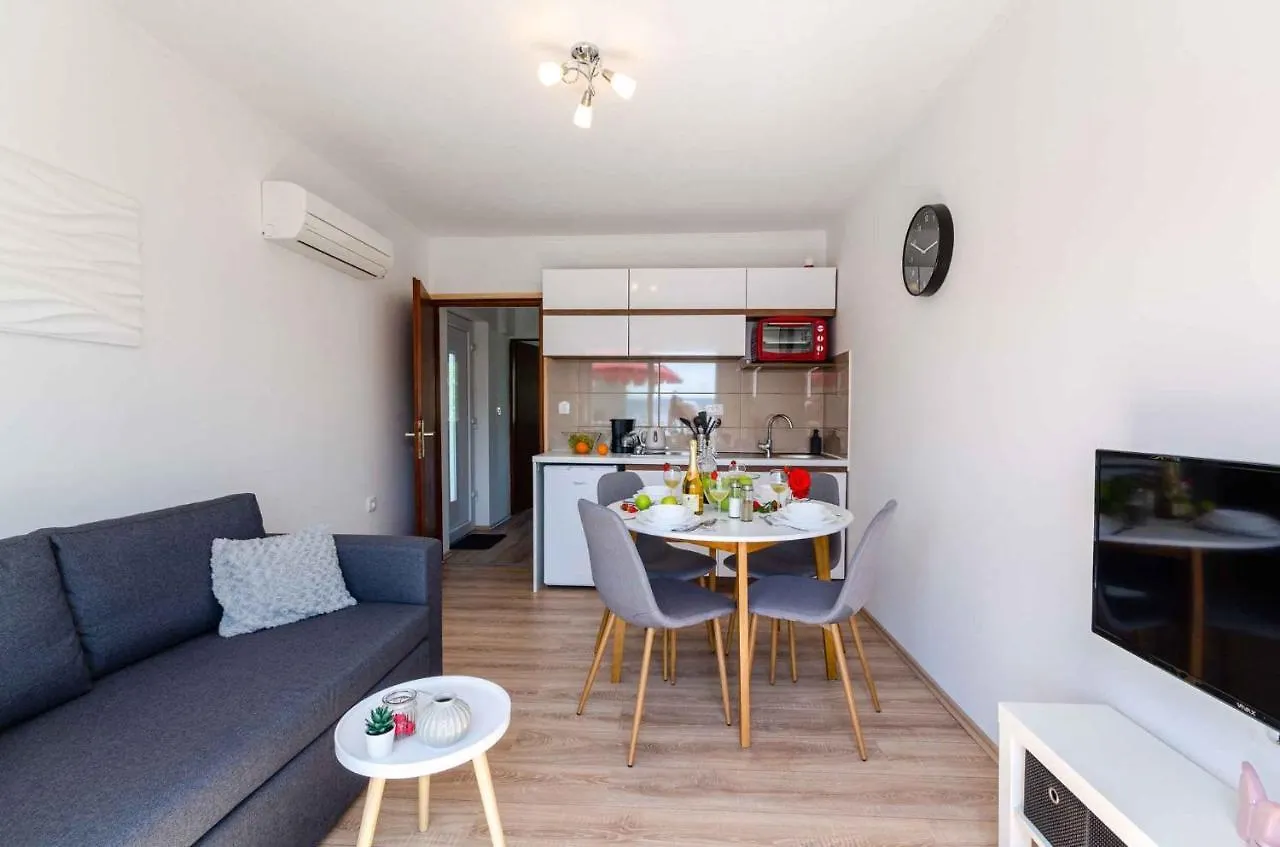 Apartments In Dramalj 39504